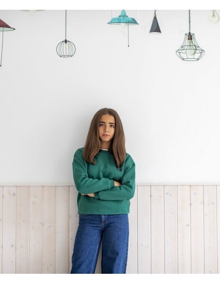 SUDADERA VERDE CON LOGO NEGRO