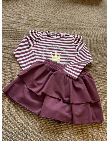 CAMISETA RAYAS+FALDA BURDEOS
