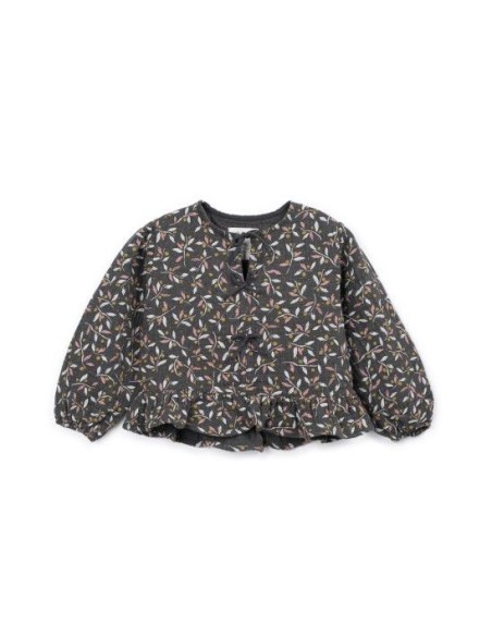 BLUSA ESTAMPADA CON VOLANTE