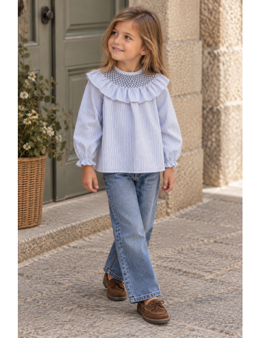 BLUSA CUELLO VOLANTE RAYA CELESTE 