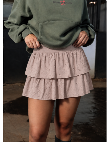 FALDA/SHORT FLOR BORDADA CON VOLANTE