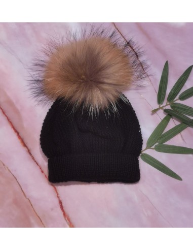 GORRO NEGRO CON POMPON NATURAL 