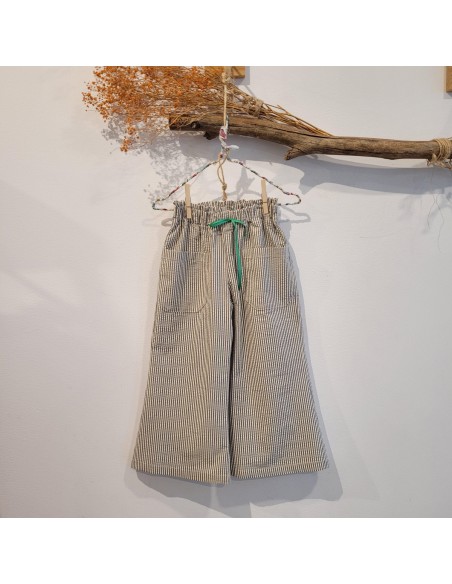 PANTALON CAPRI RAYAS